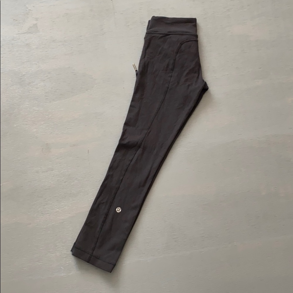LULULEMON Capri size 2 black